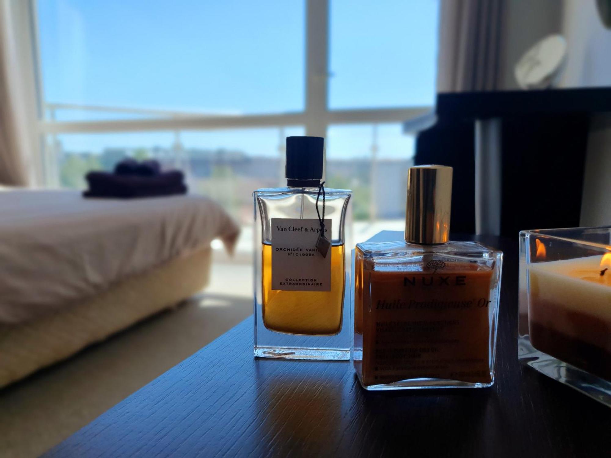 Elena'S Lux Aparthotel - Town & Sea View - Atlantis Spa 사라포보 외부 사진